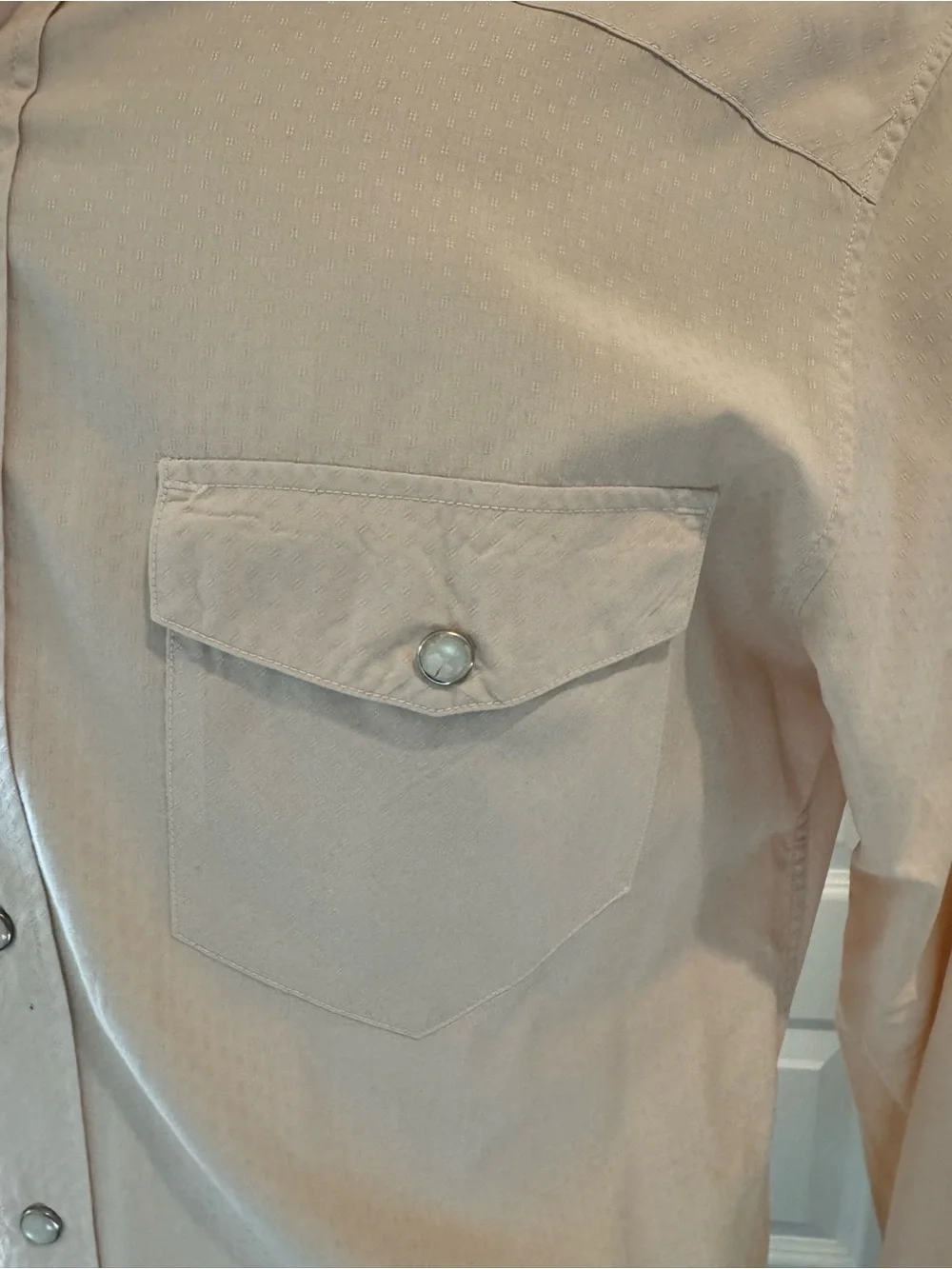 Banana Republic Men's Long-Sleeve Western Shirt in Light Peach Size Medium